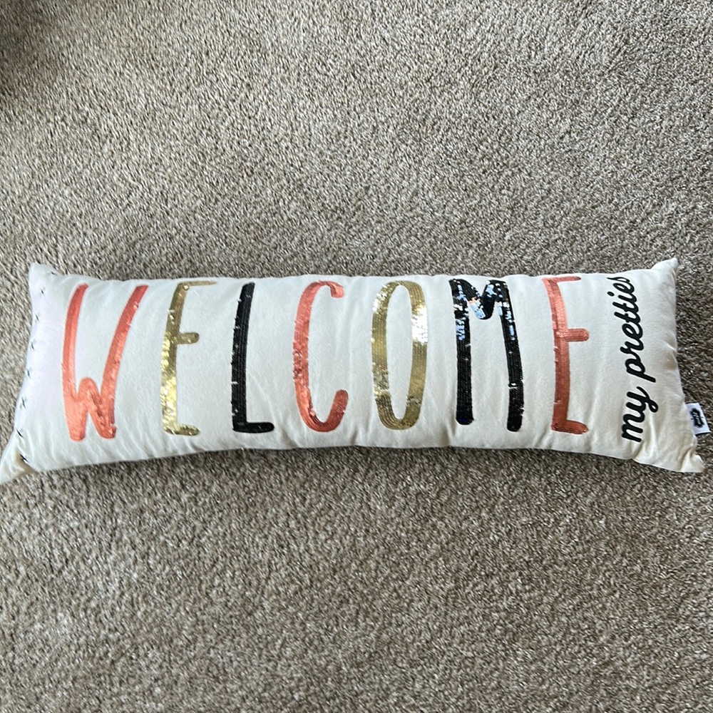 Mud pie Halloween pillow. Welcome My Pretties